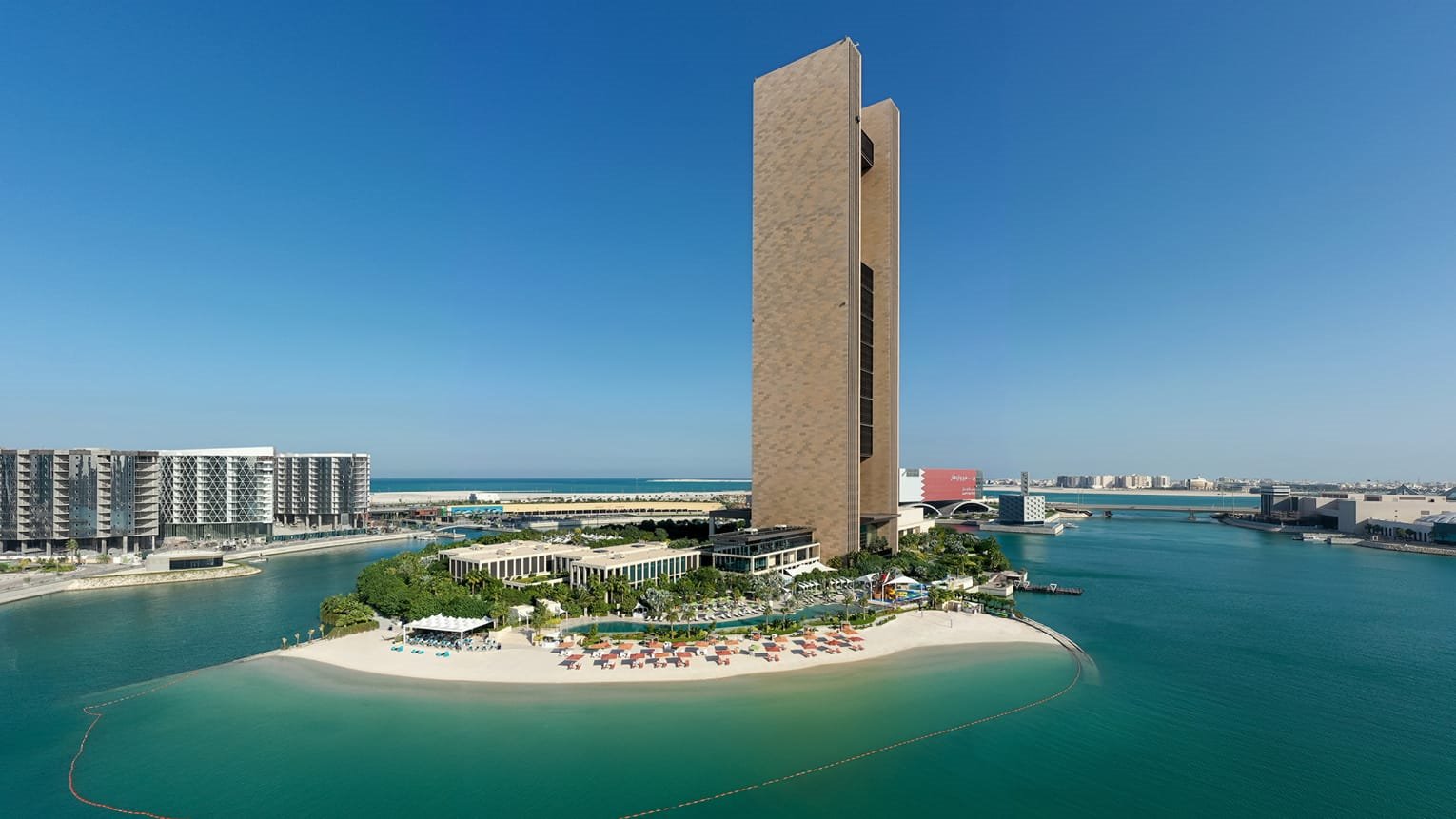 Four Seasons Hotel Bahrain Bay en su destino