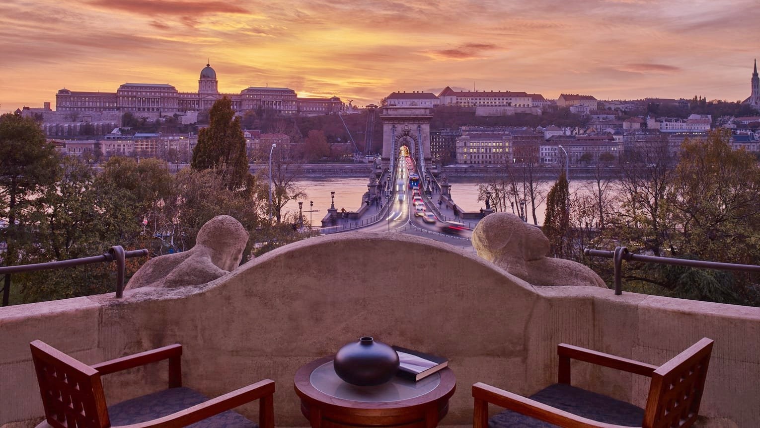 Four Seasons Hotel Gresham Palace en su destino