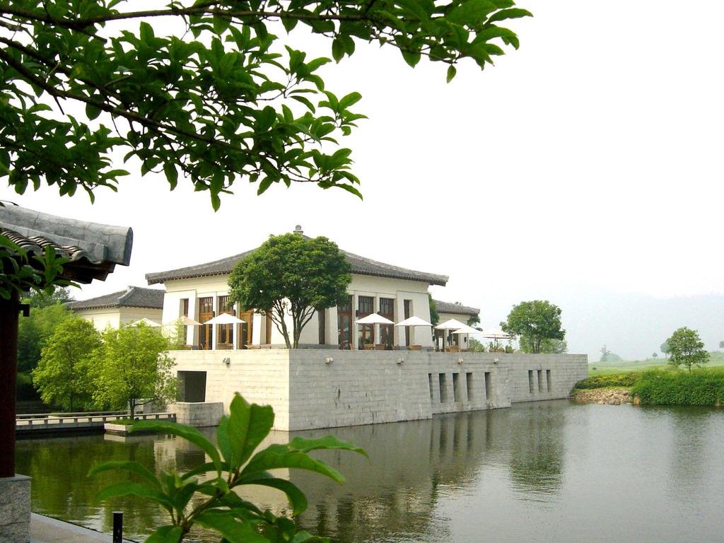 Fuchun Resort Hotel Fuyang en su destino