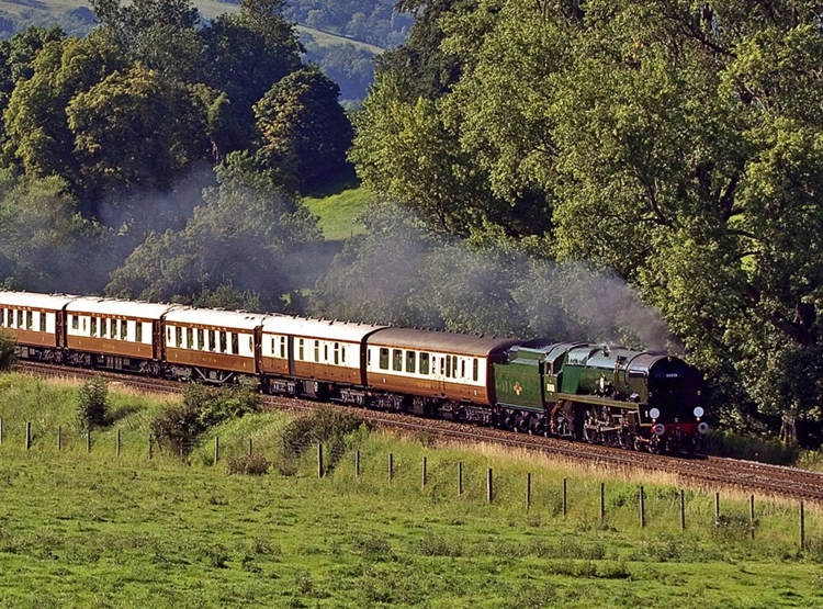 Belmond British Pullman en su destino