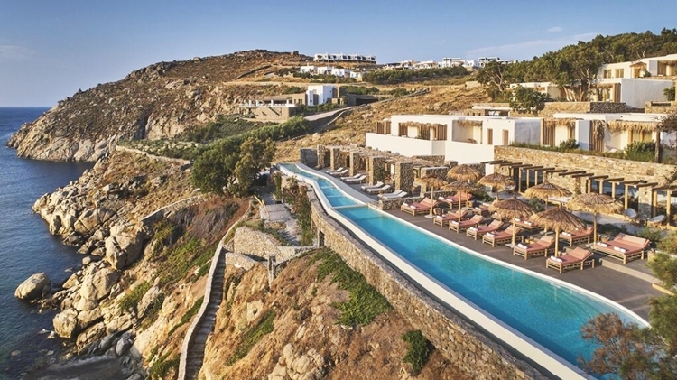 The Wild Hotel by Interni en su destino