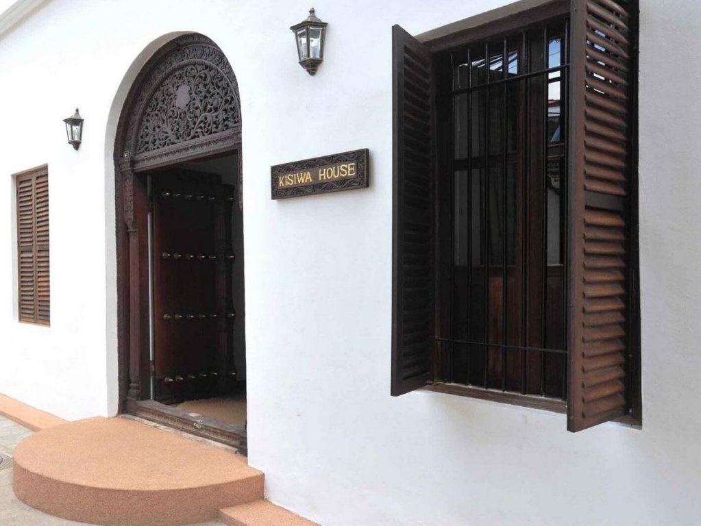 Kisiwa House en su destino