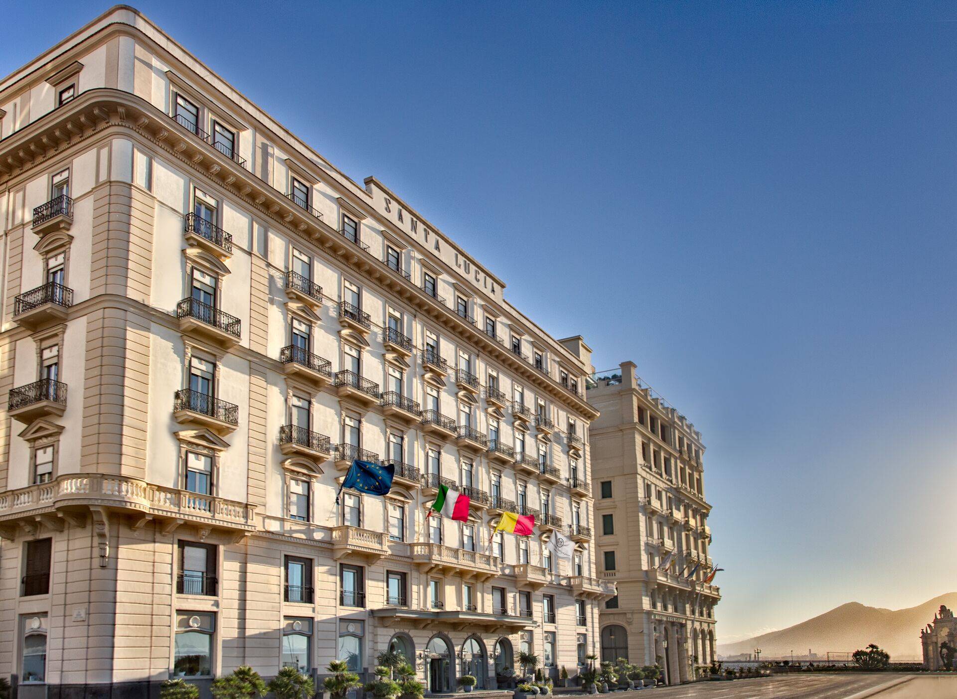 Grand Hotel Santa Lucia en su destino