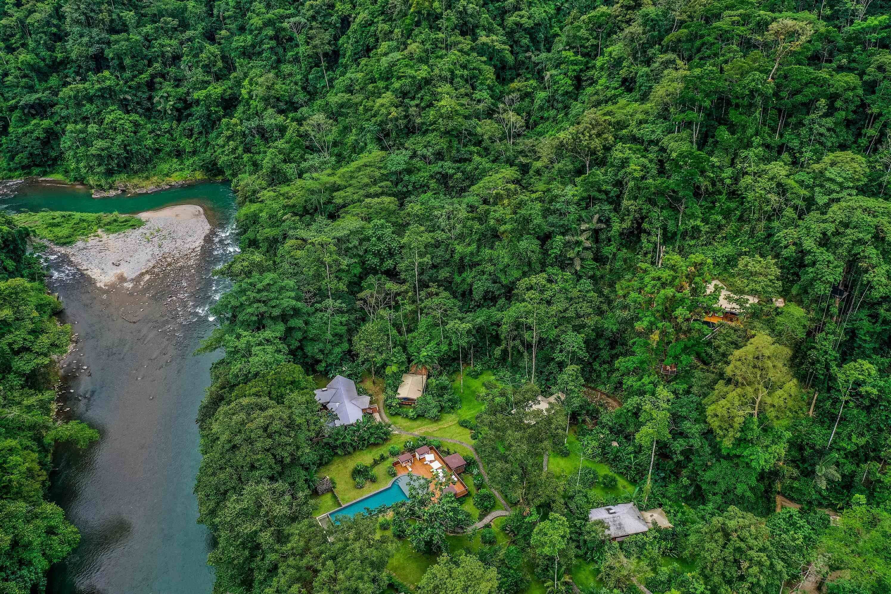 Pacuare Lodge by Böëna en Rio Pacuare