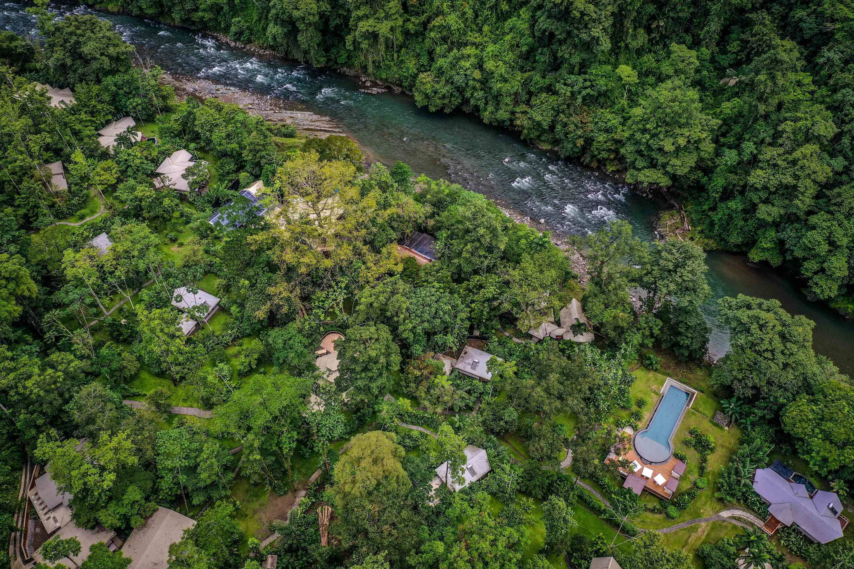 Pacuare Lodge by Böëna en Rio Pacuare