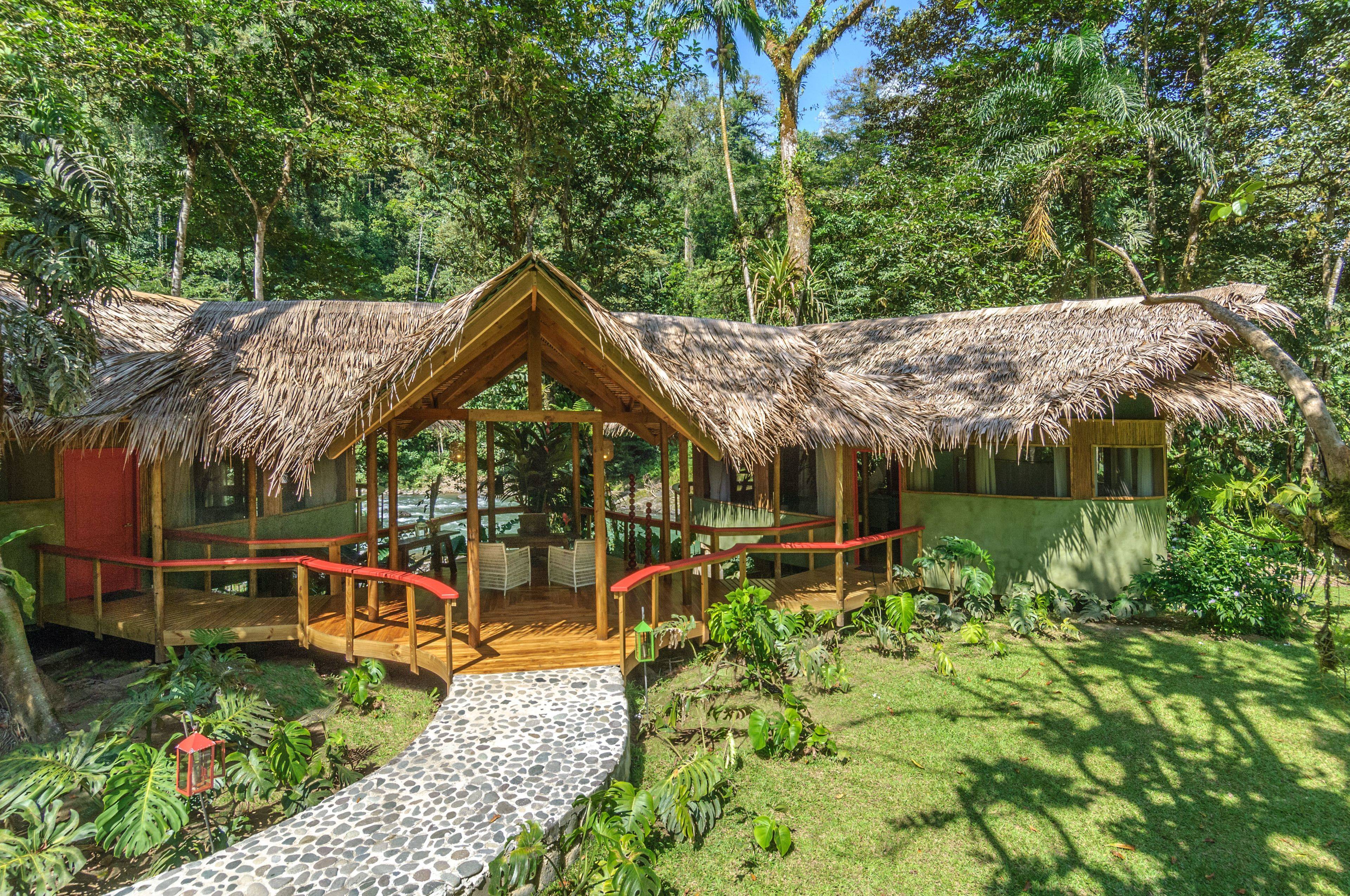 Pacuare Lodge by Böëna en Rio Pacuare