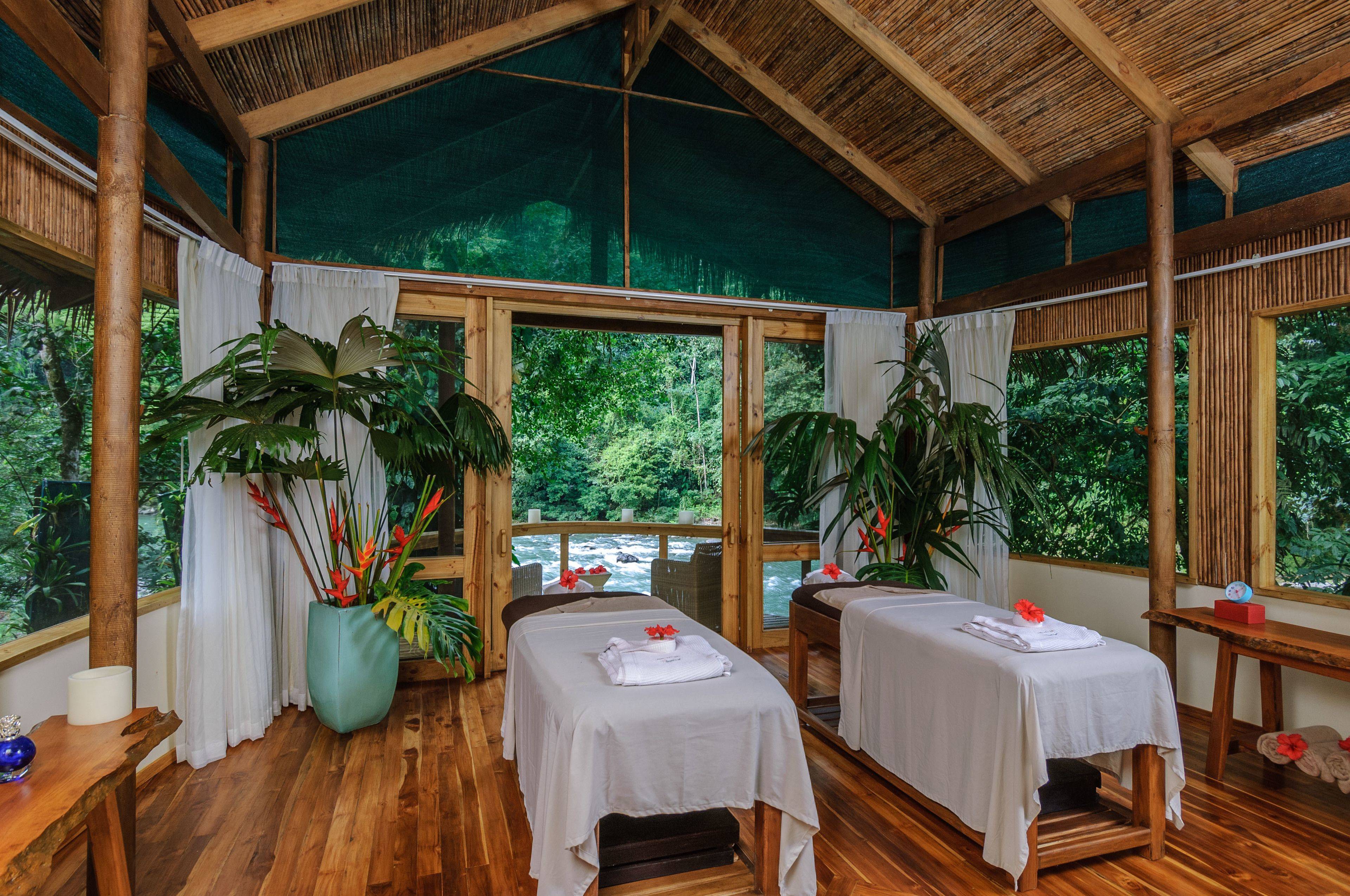 Pacuare Lodge by Böëna en Rio Pacuare