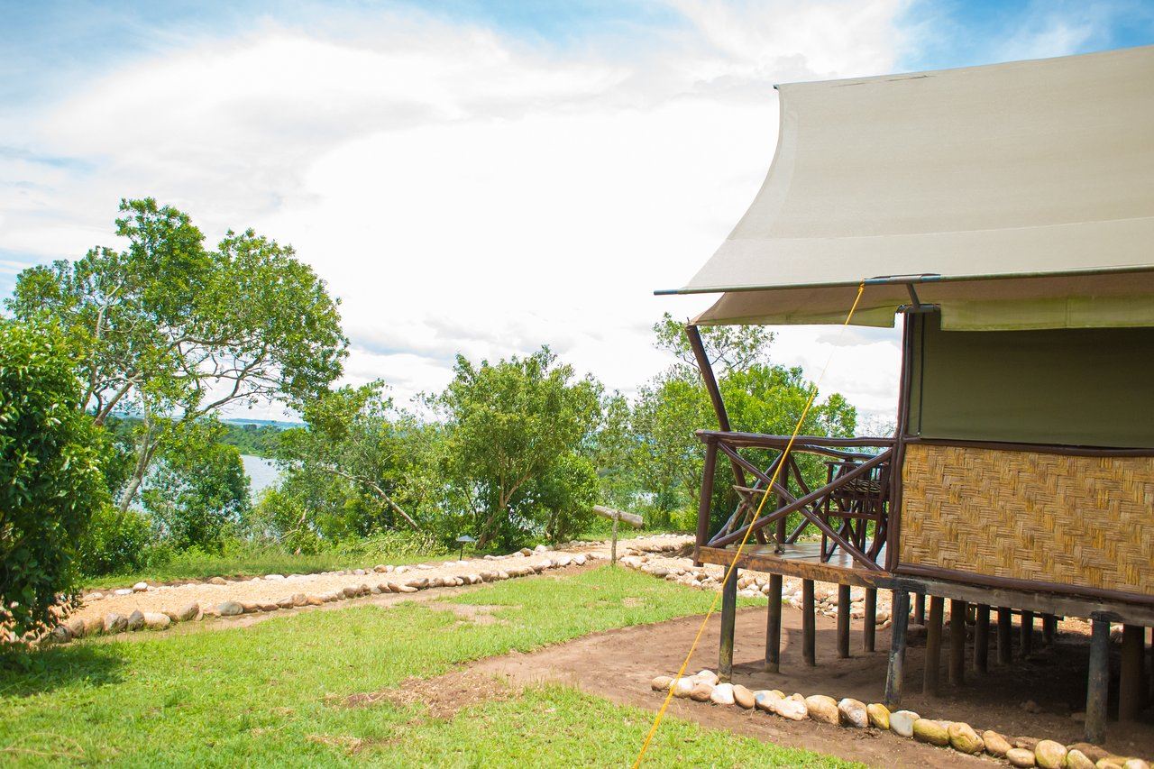 Queen Elizabeth Bush Lodge  en su destino