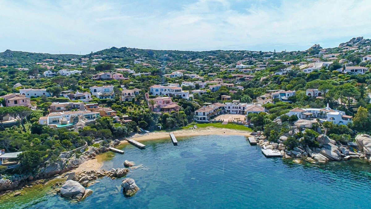 Costa Esmeralda | LAT.40