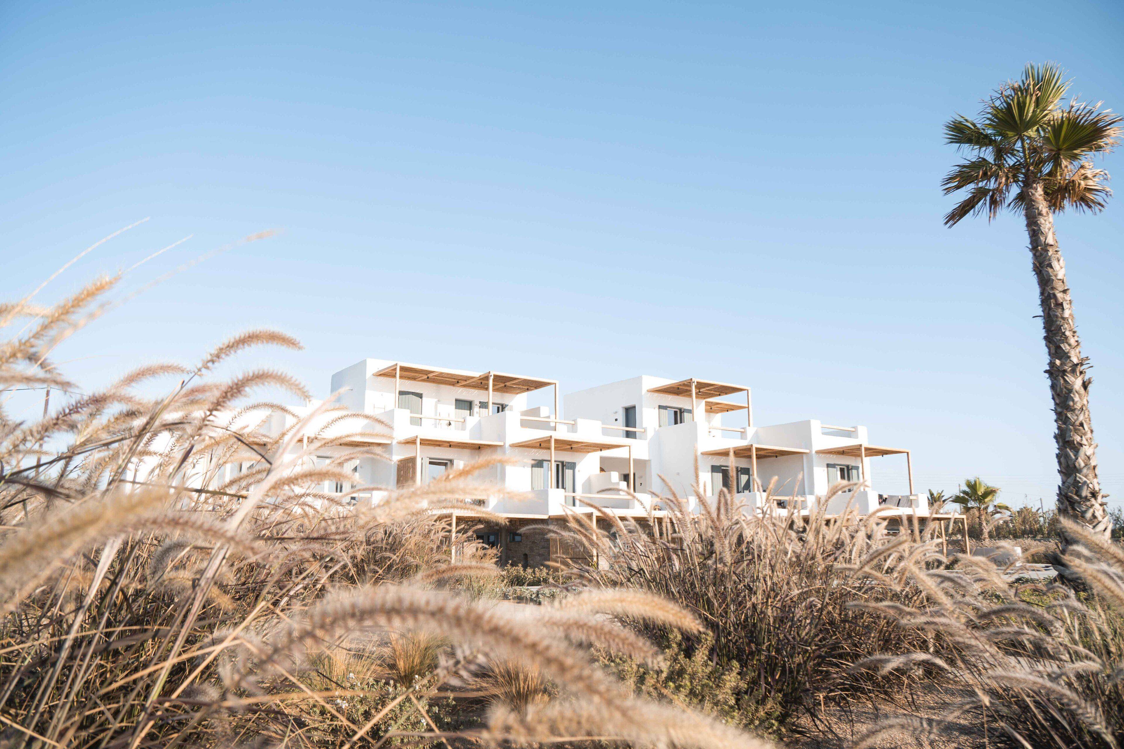 Seesoo Paros Beachfront Resort 