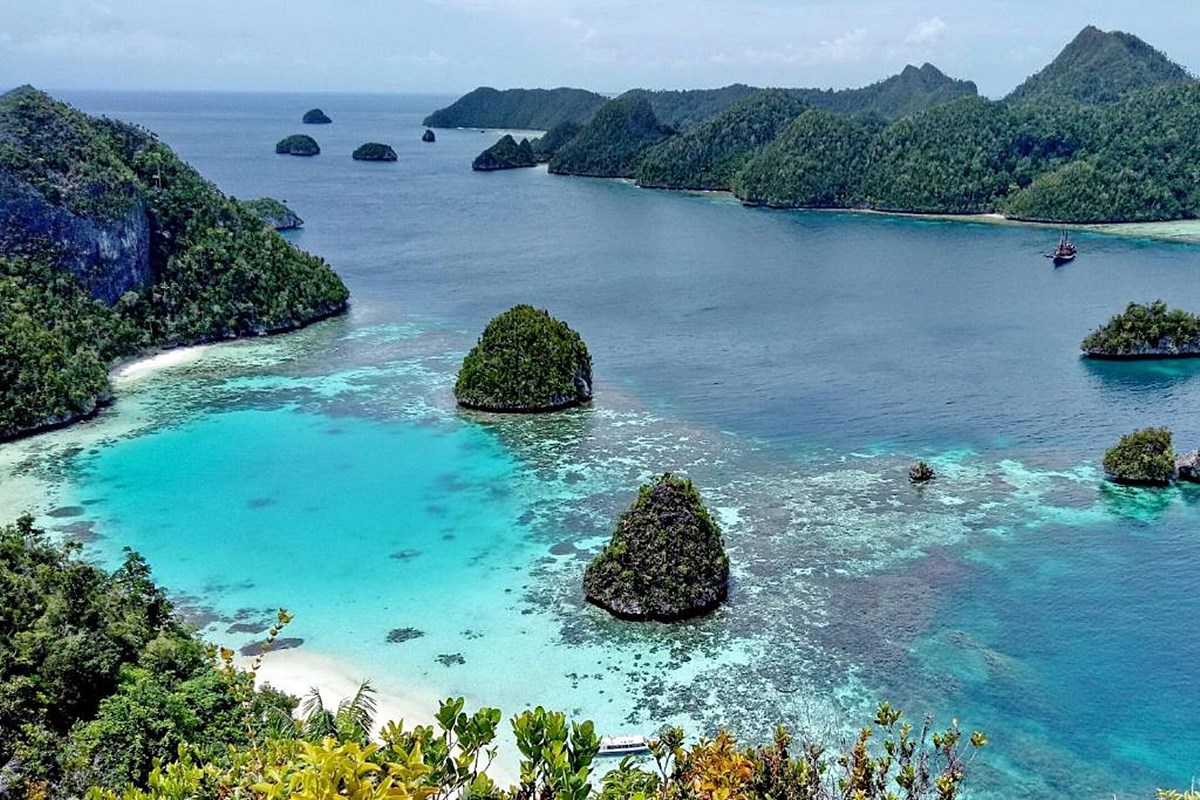 raja ampat dive lodge
