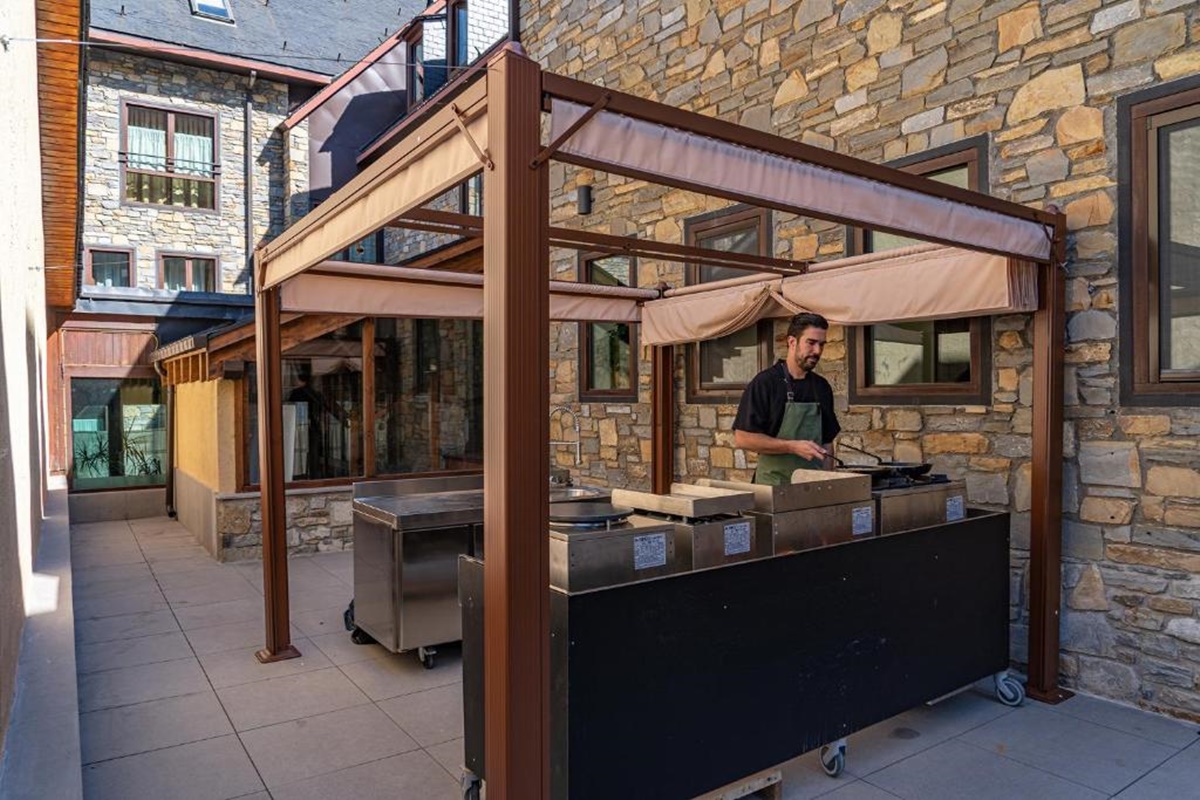 Hotel y Apartamentos Vilagaros