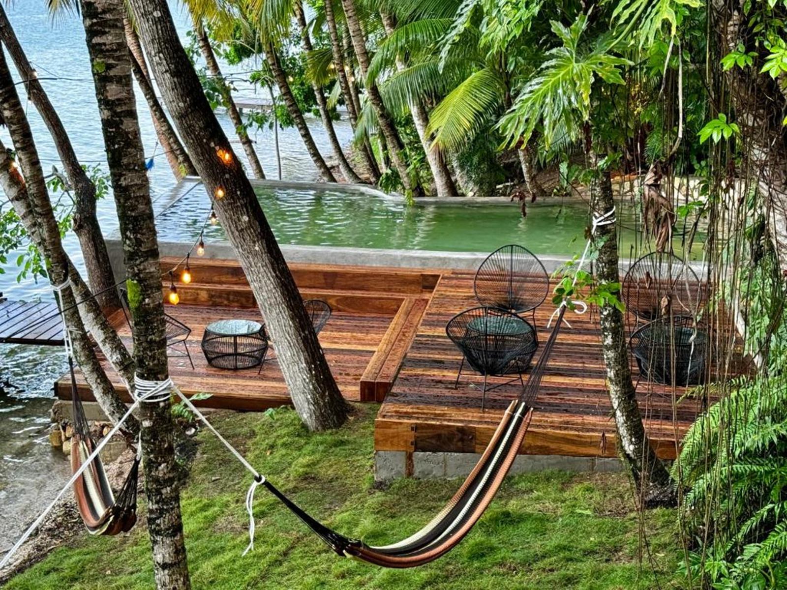 Hotel Gringo Perdido en lago peten itz