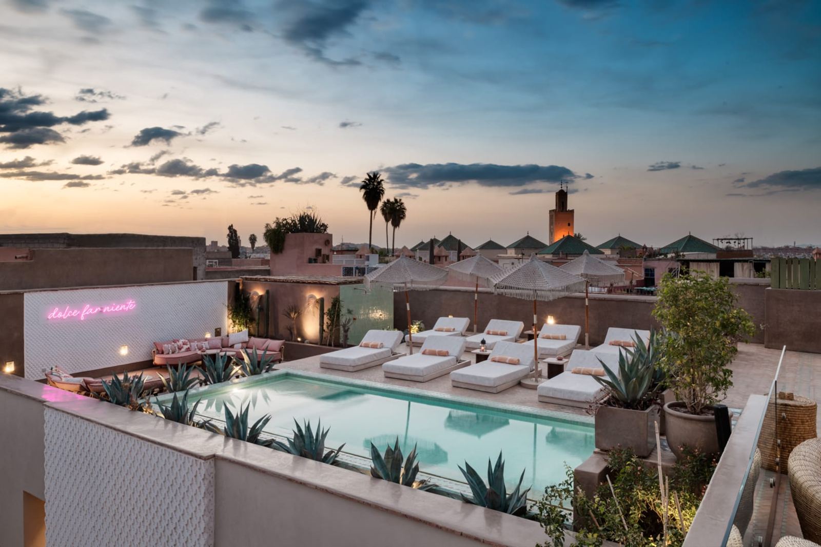 72 Hotel & Spa en su destino