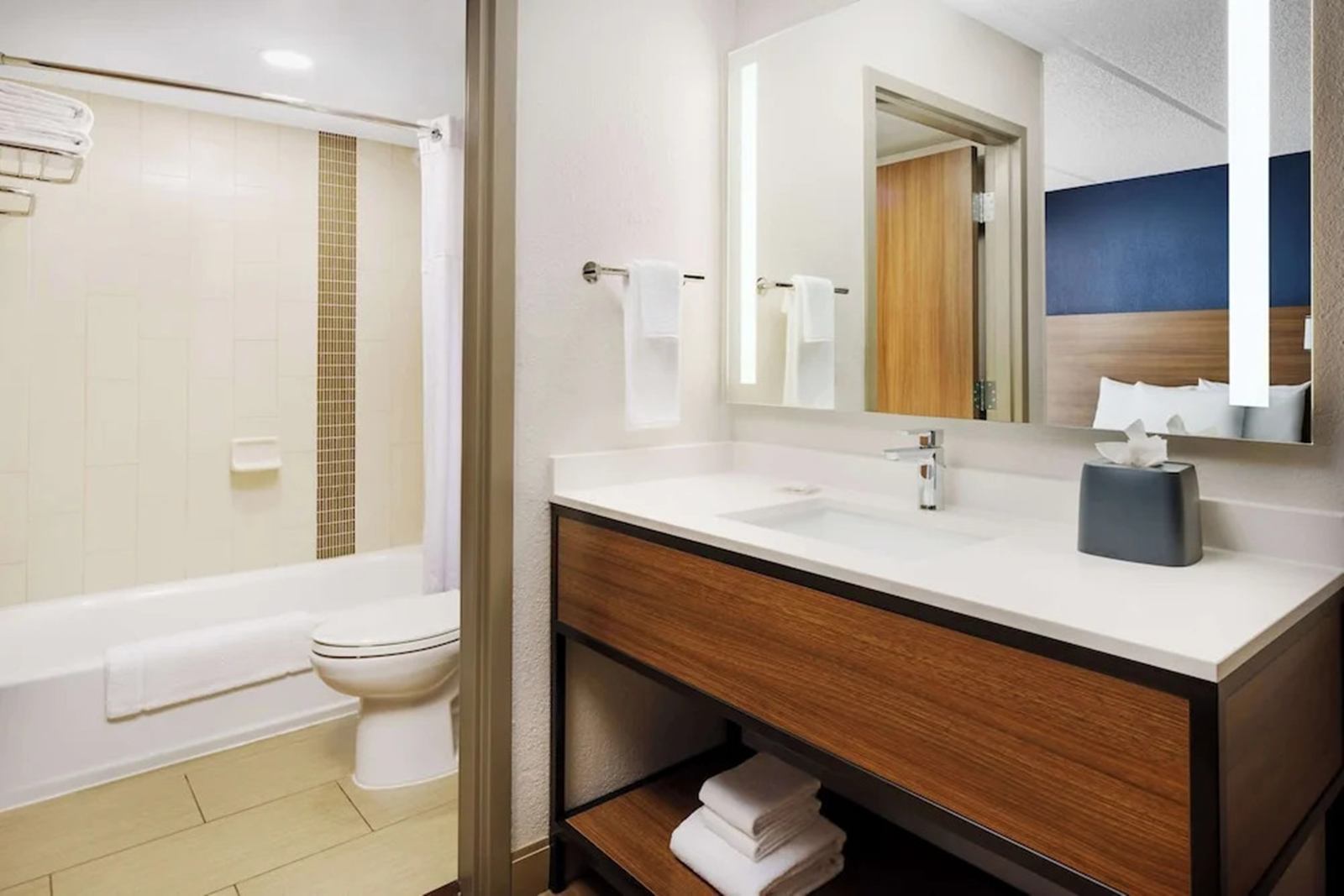 Hyatt Place across from Universal Orlando Resort en su destino